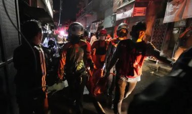 Indonesia: जकार्ता में तेल डिपो में लगी भीषण आग, 14 की मौत, दर्जनों घायल, हजारों लोगों को निकाला गया