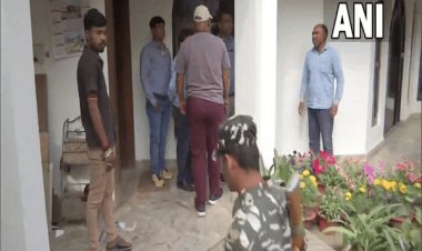 Land For Job Scam: लालू फैमिली के खिलाफ ED की कार्रवाई, तेजस्वी-मीसा और अबू दोजाना 20 ठिकानों पर रेड