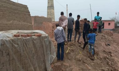 Bihar: पटना के मनेर में ईंट भट्ठे की दीवार गिरने से सात लोग दबे, चार महिलाओं की मौत