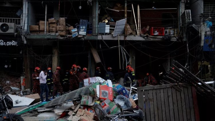 Bangladesh: ढाका की सात मंजिला बिल्डिंग में विस्फोट, 16 की मौत, 100 से ज्यादा घायल होने की 