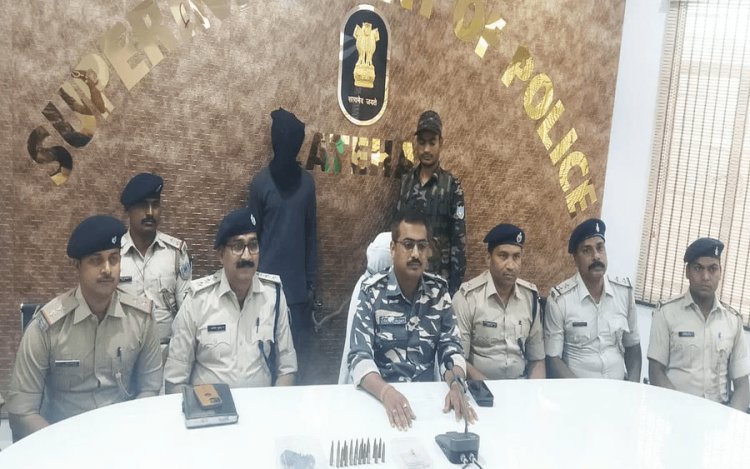 Jharkhand: लातेहार पुलिस को मिली बड़ी सफलता, शांति जंगल से पांच लाख का इनामी भाकपा माओवादी जोनल कमांडर शीतल रविदास अरेस्ट