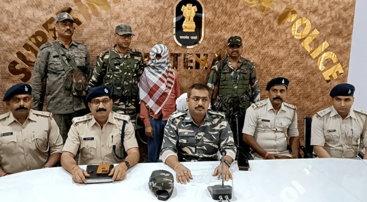 Jharkhand: लातेहार पुलिस को मिली बड़ी सफलता, पिपराडीह जंगल से TSPC जोनल कमांडर कुलदीप गंझू अरेस्ट