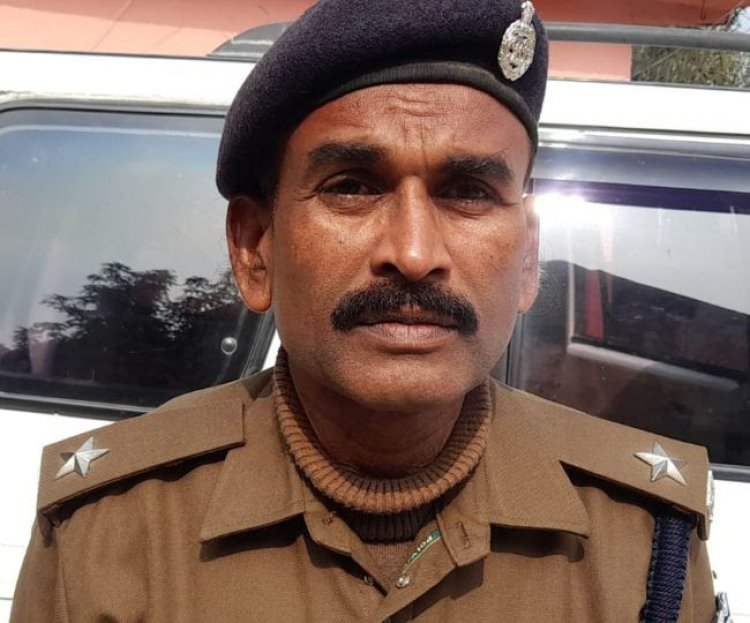 Bihar: बगहा पुलिस स्टेशन कैंपस में  छत से गिरकर इंस्पेक्टर की मौत, चार दिन पहले एसपी ऑफिस में हुआ था ट्रांसफर