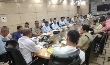 Dhanabd: माइनिंग एरिया में अनाधिकृत प्रवेश पर अलार्म सिस्टम लगे: डीसी