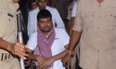 Dhanbad: संजीव सिंह को तिहाड़ जेल भेजने की प्लानिंग, कोर्ट में आवेदन दे जताया अंदेशा