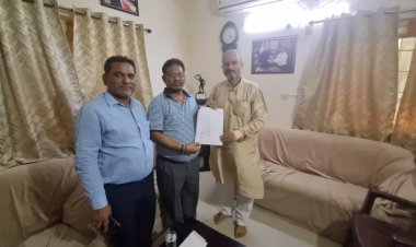 Dhanbad: मुकेश पांडेय ने BBMKU के VC को स्टूडेंट्स की समस्याओं से कराया अवगत