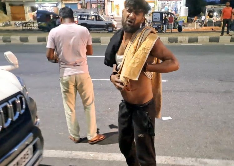 Dhanbad: बरवाअड्डा में फिल्मी स्टाइल में युवक को दौड़ाकर मारी गोली, आपसरी रंजिश में हुई वारदात