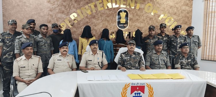 Jharkhand: चंदवा में नाबालिग के साथ गंदा काम और मर्डर केस का खुलासा, पांच आरोपी अरेस्ट
