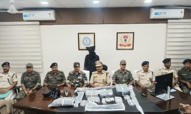 Jharkhand: खुंटी पुलिस को मिली बड़ी सफलता, एक लाख का इनामी PLFI जोनल कमांडर सुखराम गुड़िया एके-47 के साथ अरेस्ट