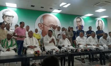 Bihar : 'माउंटेन मैन' दशरथ मांझी के बेटे और दामाद JDU में शामिल, जीतन राम मांझी को नीतीश कुमार ने दिया चोट  