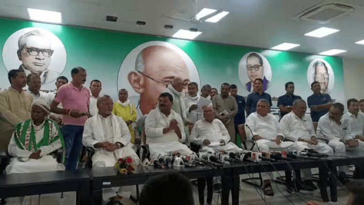 Bihar : 'माउंटेन मैन' दशरथ मांझी के बेटे और दामाद JDU में शामिल, जीतन राम मांझी को नीतीश कुमार ने दिया चोट  
