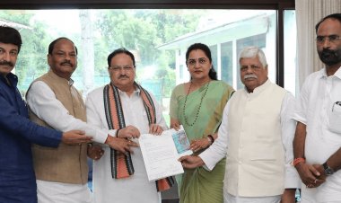 Bihar : विधानसभा मार्च लाठीचार्ज पर BJP जांच समिति ने जेपी नड्डा को सौंपी रिपोर्ट, कार्रवाई को बताया गवर्नमेंट प्रायोजित