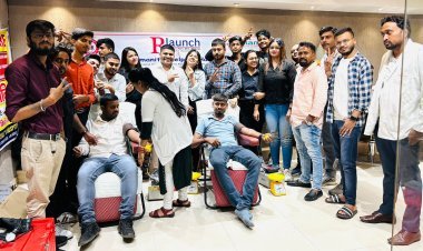 Dhanbad : R Launch सैलून में ब्लड डोनेशन कैंप, ह्यूमैनिटी हेल्पिंग हैंड्स इंडिया ने जमा किया 33 यूनिट ब्लड 