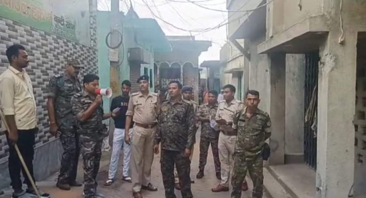 Gangs of Wasseypur Dhanbad: ढोल-नगाड़े और लाउडस्पीकर के साथ गैंगस्टर प्रिंस खान के घर पहुंची पुलिस, चिपकाया इश्तिहार