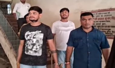 Dhanbad : ट्रांसपोर्टर प्रवीण राय मर्डर केस के तीन आरोपियों ने कोर्ट में किया सरेंडर, ज्यूडिशियल कस्टडी में भेजे गये जेल   