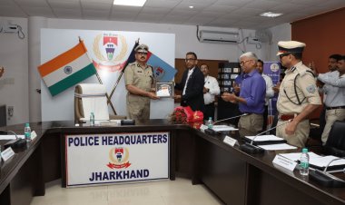 Jharkhand : एक्सीडेंट में पुलिसकर्मियों की मौत पर परिजनों को मिलेगी 50 लाख की बीमा राशि