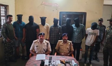 Dhanbad: आईबी ऑफिसर बताकर ट्रक ड्राइवर से लूटपाट का खुलासा, निरसा पुलिस ने सात आरोपी को किया अरेस्ट