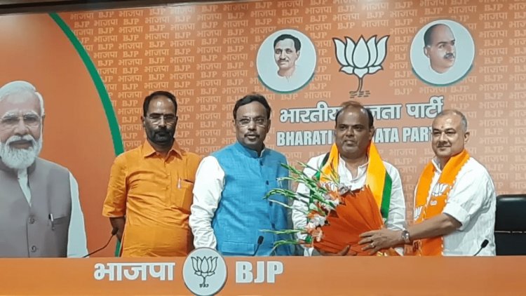 Bihar Politics: JDU लीडर प्रमोद सिंह चंद्रवंशी BJP में शामिल, नीतीश गवर्नमेंट पर जमकर बरसे