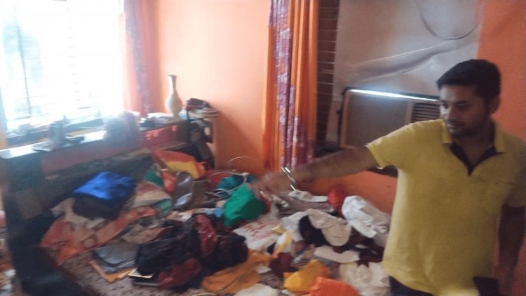 Dhanbad: हीरापुर विनोद नगर में बंद पड़े घर से लाखों की संपत्ति चोरी