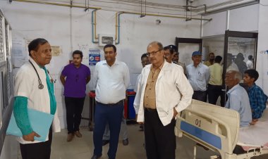 Dhanbad : DC ने किया SNMMCH का निरीक्षण