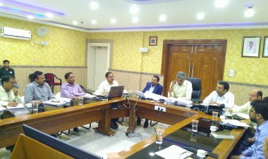 Dhanbad: बीसीसीएल व टाटा साइडिंग में रेलवे लाइनों के डायवर्जन को लेकर बैठक