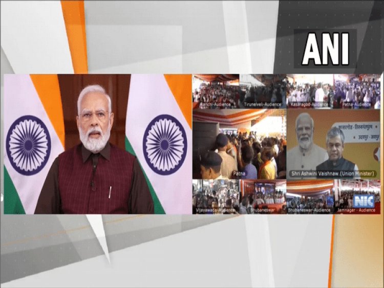 PM नरेंद्र मोदी की 11 स्टेट को दिया बड़ा सौगात, देश को समर्पित नौ नई वंदे भारत एक्सप्रेस ट्रेन