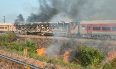 Patalkot Express Fire: आगरा में पातालकोट एक्सप्रेस में लगी आग, तीन कोच जले,  तीन घायल, पैसेंजर्स ने ट्रेन से कूदकर बचायी जान