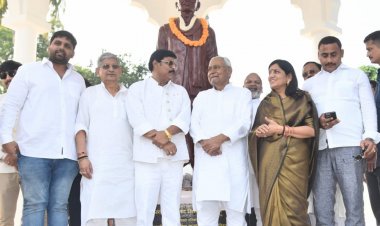 Bihar : आनंद मोहन के घर पहुंचे सीएम नीतीश कुमार, बोले-आजादी की लड़ाई को खत्म करने की हो रही साजिश