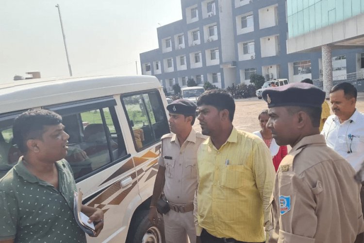 Jharkhand : DSE ऑफिस के स्टाफ को ACB ने 20 हजार घूस लेते किया अरेस्ट