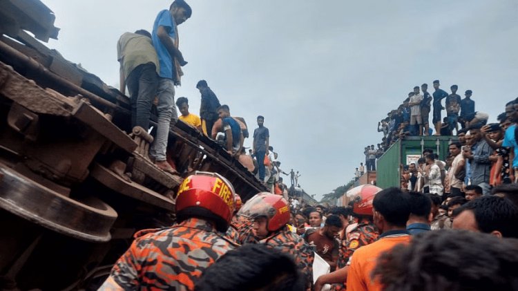 Bangladesh Train Accident: बांग्लादेश में बड़ा ट्रेन हादसा, पैसेंजर ट्रेन और मालगाड़ी की टक्कर, 20 लोगों की मौत, 100 घायल