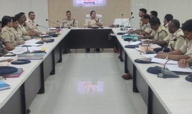 Jharkhand : पलामू में उग्रवादियों के खिलाफ चलेगा स्पेशल ऑपरेशन, एसपी ने क्राइम मीटिंग में दिये दिशा-निर्देश