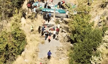 Jammu and Kashmir: डोडा में 250 फीट नीचे खाई में गिरी बस, 38 की मौत, 19 लोग घायल