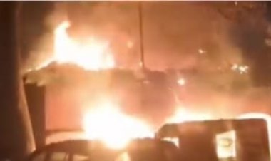 Dhanbad: महिला पुलिस स्टेशन की पुरानी बिल्डिंग में लगी आग, मलाखाना का सामान समेत कई विसरा नष्ट