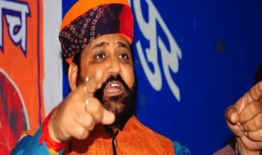 Rajasthan: जयपुर में राजपूत करणी सेना के अध्यक्ष सुखदेव सिंह गोगामेड़ी की गोली मारकर मर्डर,एक हमलावर भी ढेर