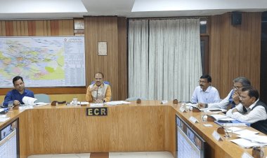 Jharkhand: गंगा-दामोदर एक्सप्रेस को आरा तक चलाने की तैयारी, धनबाद से बेंगलुरु को चल सकती है नई ट्रेन