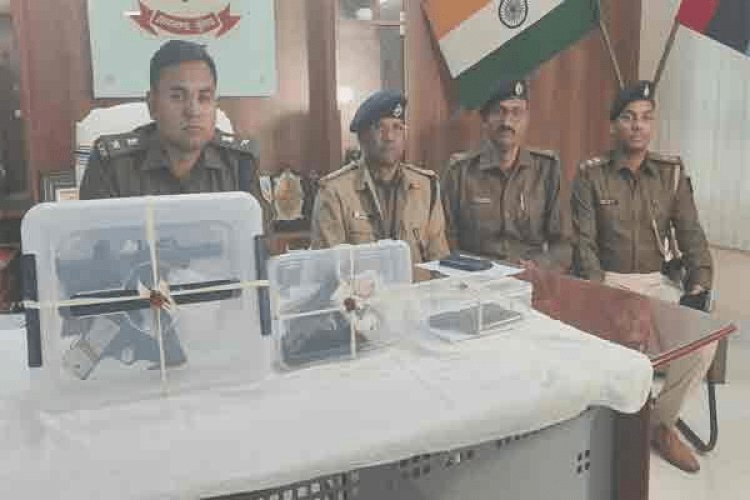 Jharkhand:चतरा में TPC एरिया कमांडर समेत दो उग्रवादी अरेस्ट, कई आर्म्स बरामद