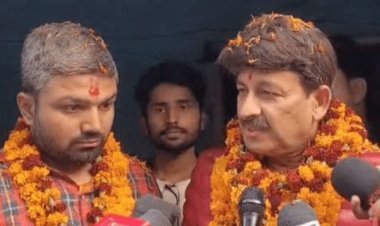 Manish Kashyap: BJP MP मनोज तिवारी ने की मनीष कश्यप से मुलाकात, यूट्यूबर के गांव में हुआ भव्य स्वागत