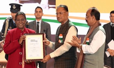 Swachh Survekshan 2023: इंदौर और सूरत भारत के सबसे स्वच्छ शहर, स्वच्छता सर्वेक्षण में दिल्ली को मिला 90वां स्थान