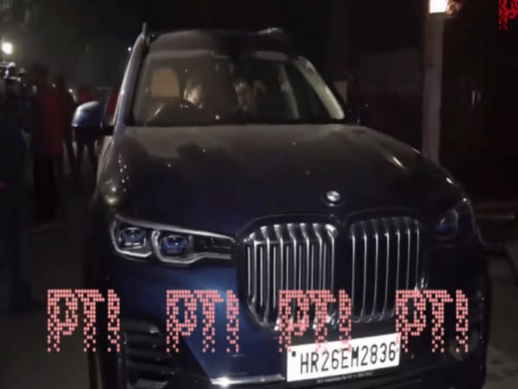 झारखंड के CM हेमंत सोरेन के Delhi घर से रात 11 बजे निकली ED की टीम, साथ में ले गई ‍BMW कार