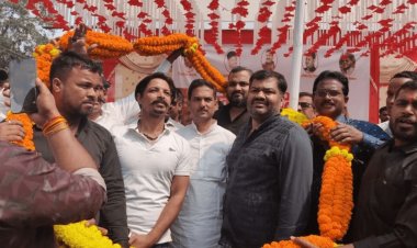 Dhanbad : भौंरा में रघुकुल यूथ ब्रिगेड मिलन समारोह, बड़ी संख्या में लोगों ने ली कांग्रेस की सदस्यता