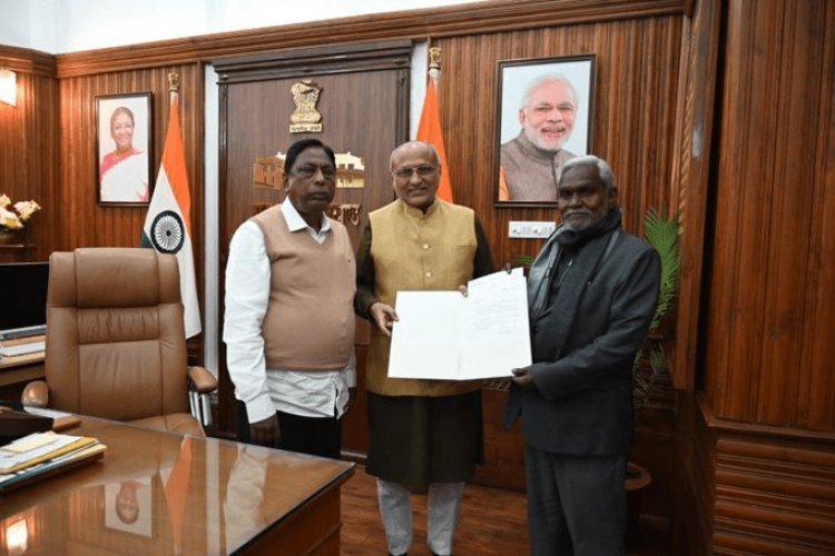 Jharkhand: हेमंत सोरेन जेल भेजे गये, ईडी ने मांगा रिमांड, चम्पई सोरेन आज लेंगे CM पद की शपथ