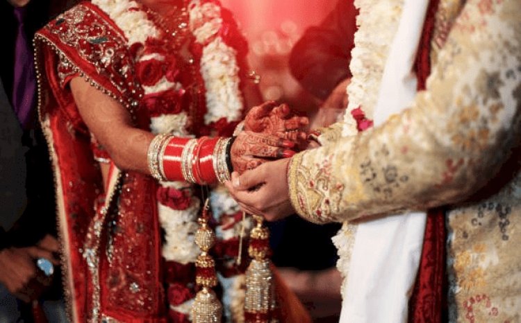Uttar Pradesh: फेक IRS अफसर बन महिला DSP से कर ली शादी, पुलिस ने आरोपी को किया अरेस्ट