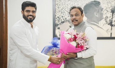 Bihar : पशुपति पारस के साथ फिर होगा 'खेला'! BJP प्रभारी विनोद तावड़े से मिले प्रिंस राज