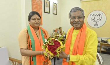 Lok Sabha Election 2024 : Sita Soren ने अपने पति की मौत पर उठाया सवाल, कहा- स्वाभाविक नहीं थी दुर्गा सोरेन की मौत 