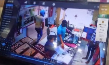 Bihar: मुजफ्फरपुर में लूट की बड़ी घटना, कलकत्ता ज्वेलर्स से 51 लाख की ज्वेलरी लेकर भागे क्रिमिनल