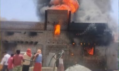 Dhanbad: पूर्वी टुंडी में घर में लगी भीषण आग, युवक झुलसा
