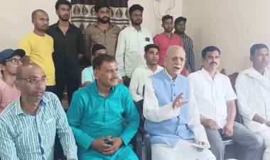 Lok Sabha Election 2024: धनबाद में कांग्रेस को बड़ा झटका, ललन चौबे ने छोड़ी पार्टी, लगाये गंभीर आरोप