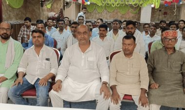 Bihar: तेजस्वी ने नीतीश को फिर दिया बड़ा झटका! एक्स एमएलए विजेन्द्र यादव ने JDU से दिया इस्तीफा