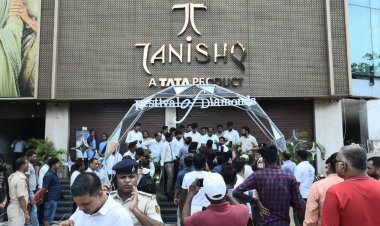 Bihar: पूर्णिया के तनिष्क शोरूम में डकैती, दो करोड़ की गोल्ड ज्वेलरी और डायमंड लेकर क्रिमिनल भागे