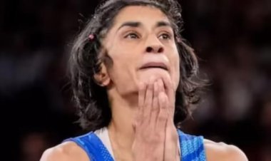 Paris Olympics 2024: फाइनल से डिसक्वालिफाई हुईं Vinesh Phogat, हॉस्पिटल में एडमिट